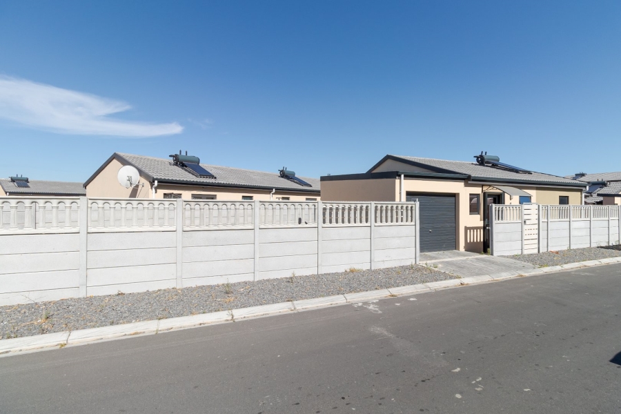 To Let 3 Bedroom Property for Rent in Sunset Glen Western Cape